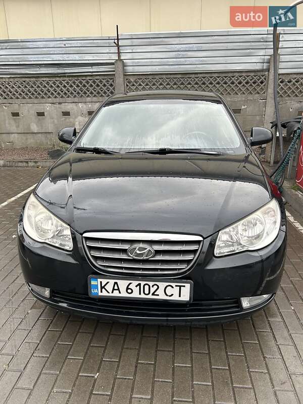 Седан Hyundai Elantra 2008 в Киеве