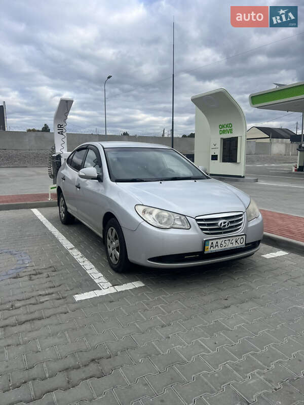 Седан Hyundai Elantra 2011 в Киеве фото 7 Седан Hyundai Elantra 2011 в Киеве