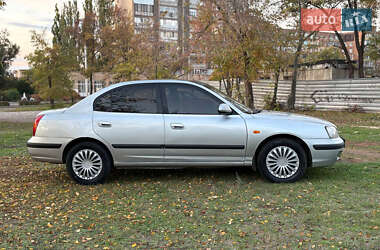 Седан Hyundai Elantra 2002 в 