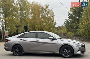 Седан Hyundai Elantra 2021 в 