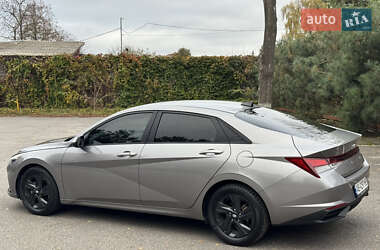 Седан Hyundai Elantra 2021 в 