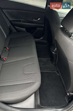 Седан Hyundai Elantra 2021 в 