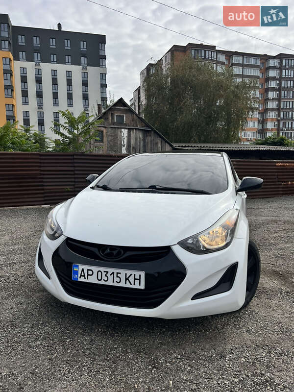 Седан Hyundai Elantra 2015 в Запорожье