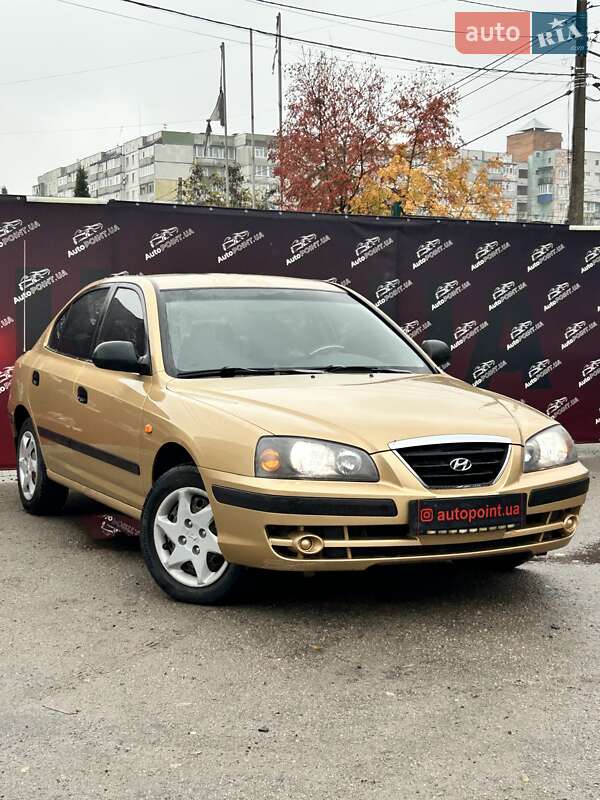Седан Hyundai Elantra 2004 в Сумах