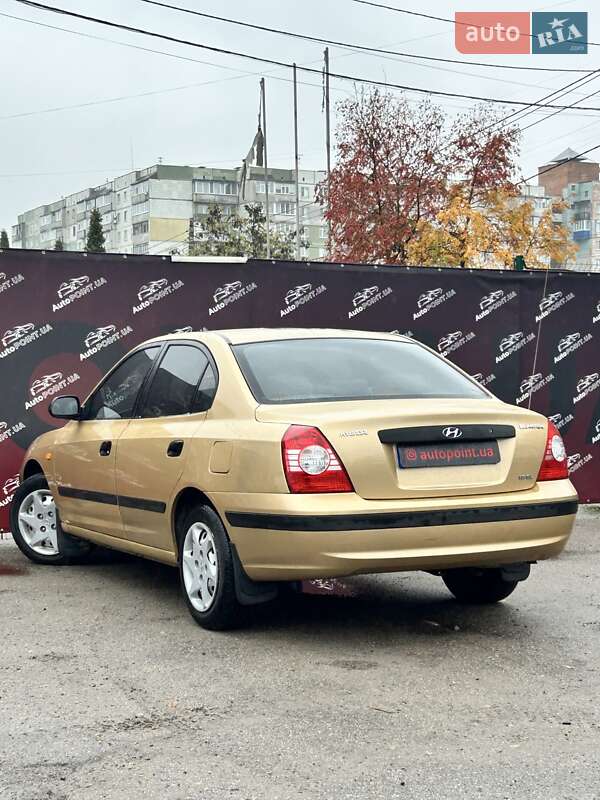 Седан Hyundai Elantra 2004 в Сумах