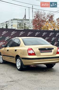 Седан Hyundai Elantra 2004 в  фото 8 Седан Hyundai Elantra 2004 в