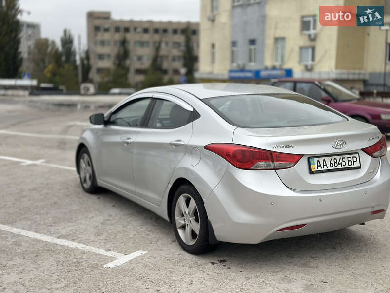 Седан Hyundai Elantra 2012 в Києві фото 19 Седан Hyundai Elantra 2012 в Києві