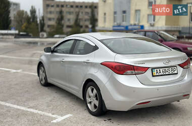 Седан Hyundai Elantra 2012 в 