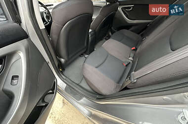 Седан Hyundai Elantra 2011 в 