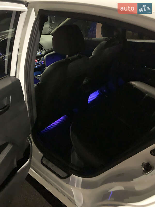 Седан Hyundai Elantra 2017 в Днепре фото 8 Седан Hyundai Elantra 2017 в Днепре