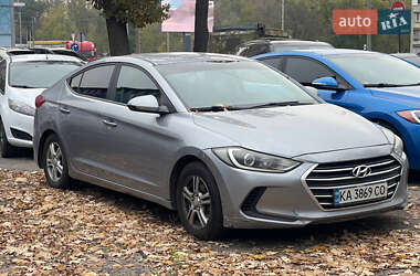 Седан Hyundai Elantra 2017 в Киеве