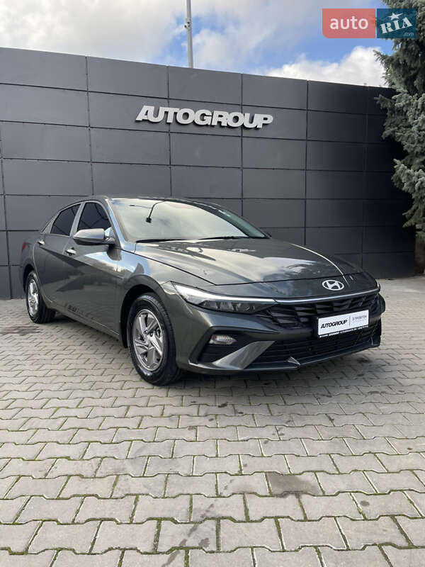 Седан Hyundai Elantra 2024 в Одесі фото Седан Hyundai Elantra 2024 в Одесі