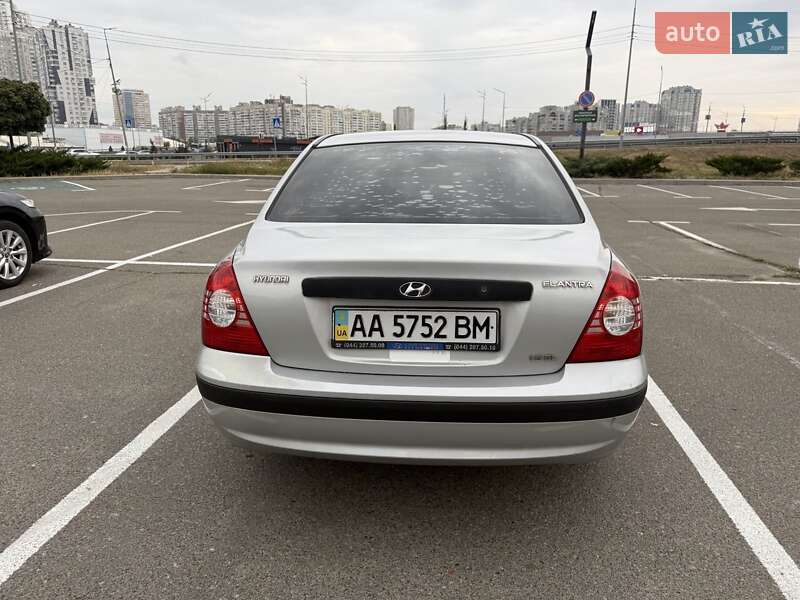 Седан Hyundai Elantra 2006 в Киеве