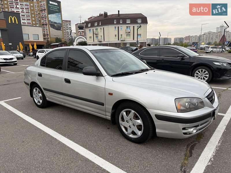 Седан Hyundai Elantra 2006 в Киеве