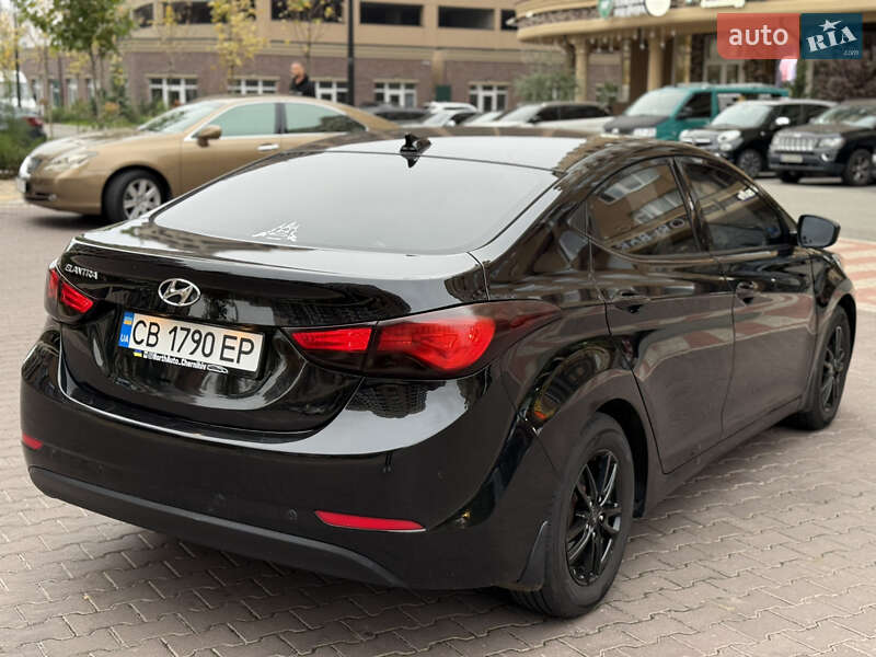 Седан Hyundai Elantra 2015 в Києві фото 3 Седан Hyundai Elantra 2015 в Києві