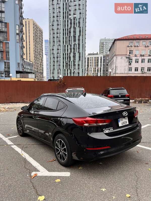 Седан Hyundai Elantra 2016 в Києві фото 3 Седан Hyundai Elantra 2016 в Києві