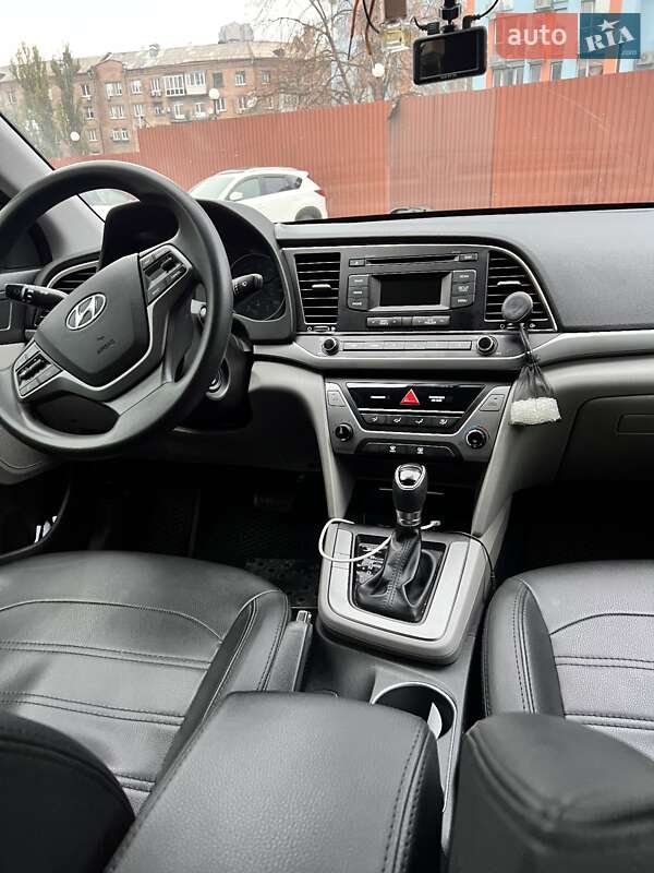 Седан Hyundai Elantra 2016 в Києві фото 9 Седан Hyundai Elantra 2016 в Києві