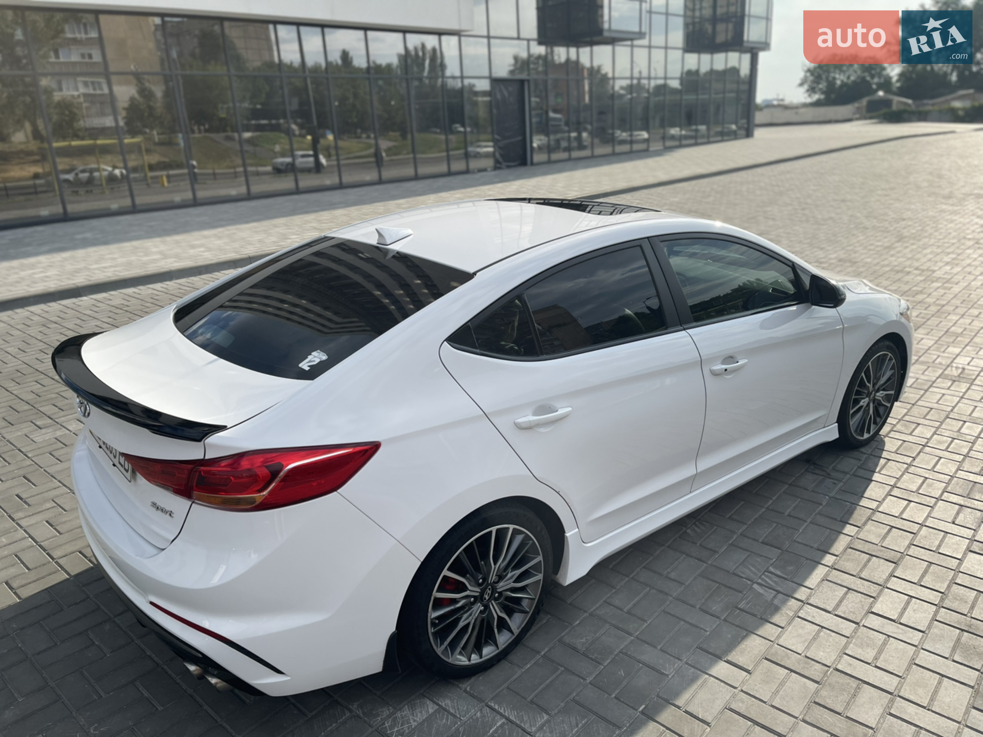 2017 Hyundai Elantra - мініатюра 12