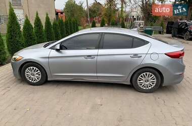 Седан Hyundai Elantra 2016 в Кривом Роге