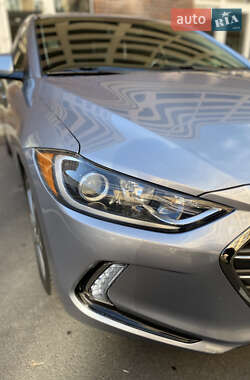 Седан Hyundai Elantra 2016 в  фото 9 Седан Hyundai Elantra 2016 в