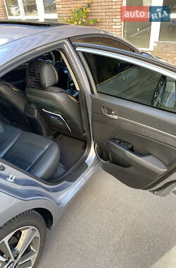 Седан Hyundai Elantra 2016 в  фото 27 Седан Hyundai Elantra 2016 в