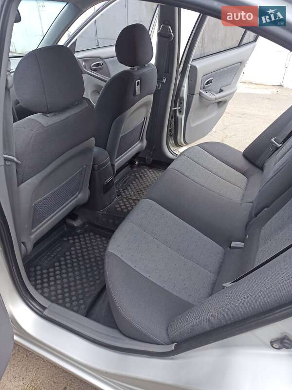 Седан Hyundai Elantra 2005 в Киеве фото 21 Седан Hyundai Elantra 2005 в Киеве