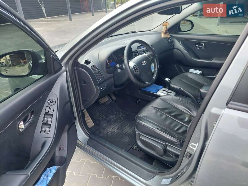 Седан Hyundai Elantra 2010 в Умани фото 2 Седан Hyundai Elantra 2010 в Умани