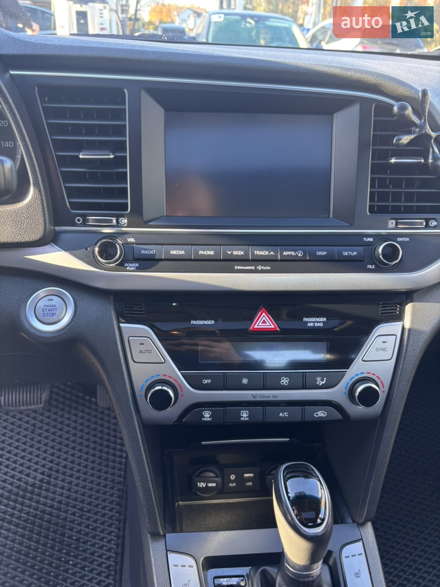 2016 Hyundai Elantra - мініатюра 15