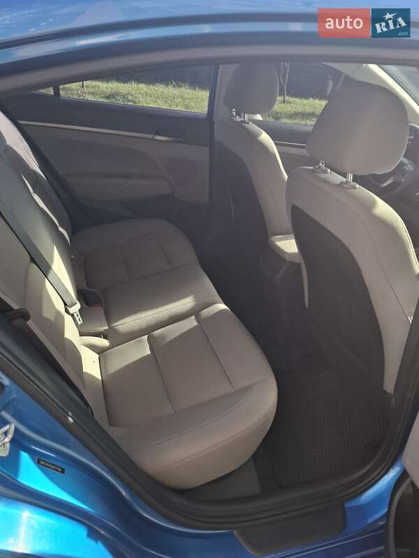Седан Hyundai Elantra 2017 в Киеве фото 7 Седан Hyundai Elantra 2017 в Киеве