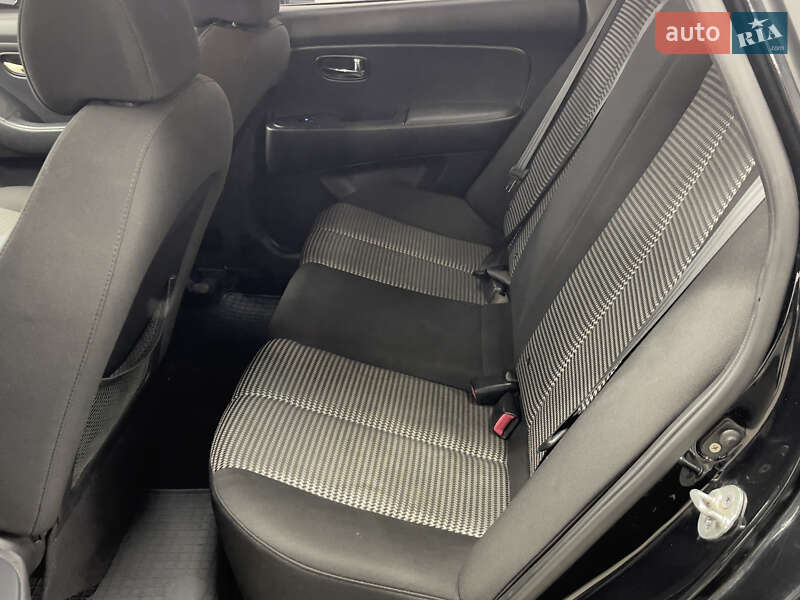 Седан Hyundai Elantra 2010 в Харькове фото 10 Седан Hyundai Elantra 2010 в Харькове