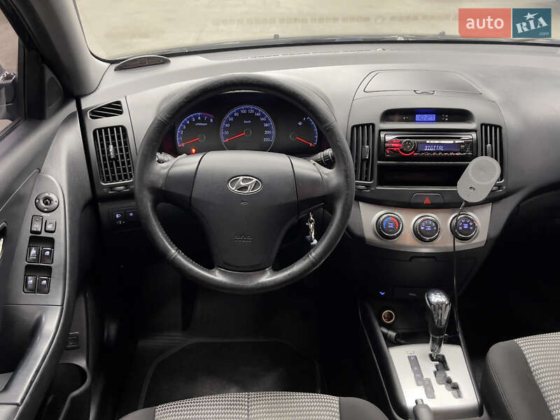 Седан Hyundai Elantra 2010 в Харькове фото 17 Седан Hyundai Elantra 2010 в Харькове