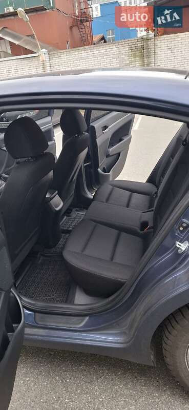 Седан Hyundai Elantra 2018 в Киеве фото 25 Седан Hyundai Elantra 2018 в Киеве