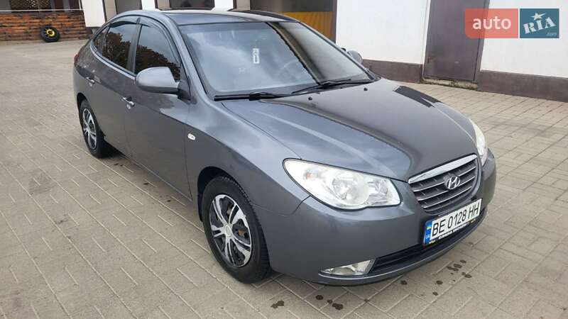 Седан Hyundai Elantra 2008 в Вознесенске