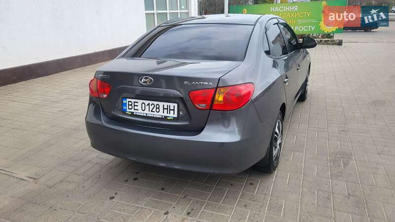Седан Hyundai Elantra 2008 в Вознесенске