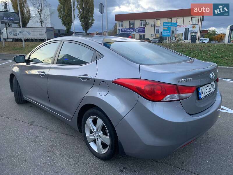 Седан Hyundai Elantra 2013 в Киеве фото 6 Седан Hyundai Elantra 2013 в Киеве
