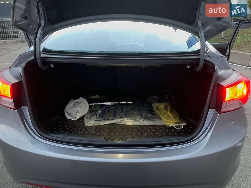 Седан Hyundai Elantra 2013 в Киеве фото 11 Седан Hyundai Elantra 2013 в Киеве