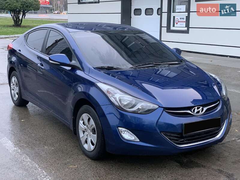 Hyundai Elantra 2013