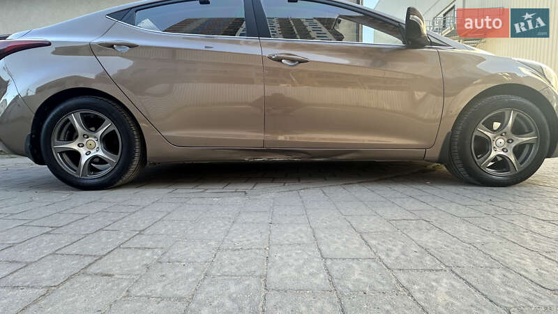 Седан Hyundai Elantra 2014 в Львове фото 9 Седан Hyundai Elantra 2014 в Львове