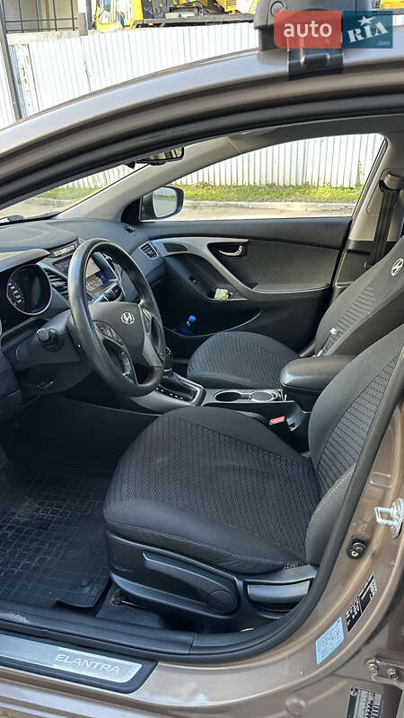 Седан Hyundai Elantra 2014 в Львове фото 20 Седан Hyundai Elantra 2014 в Львове