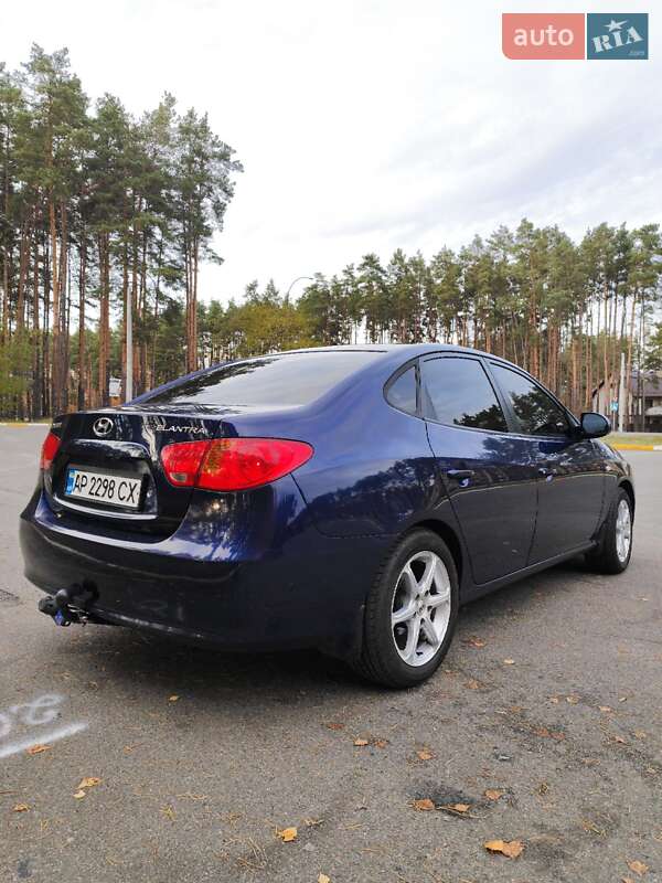 Седан Hyundai Elantra 2008 в Киеве