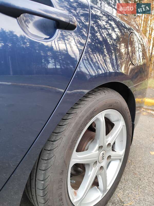 Седан Hyundai Elantra 2008 в Киеве