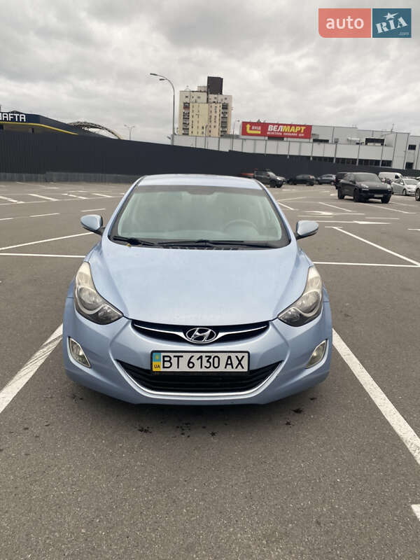 Седан Hyundai Elantra 2012 в Києві фото 5 Седан Hyundai Elantra 2012 в Києві