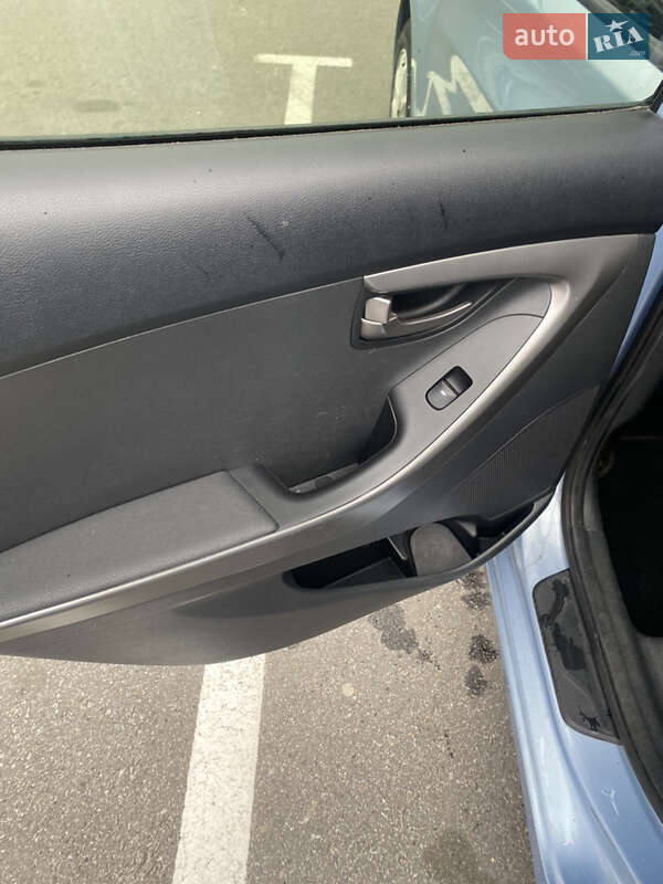 Седан Hyundai Elantra 2012 в Києві фото 15 Седан Hyundai Elantra 2012 в Києві