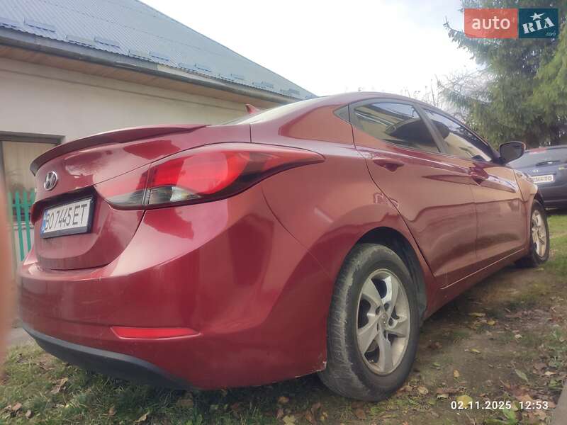 Седан Hyundai Elantra 2014 в Городке