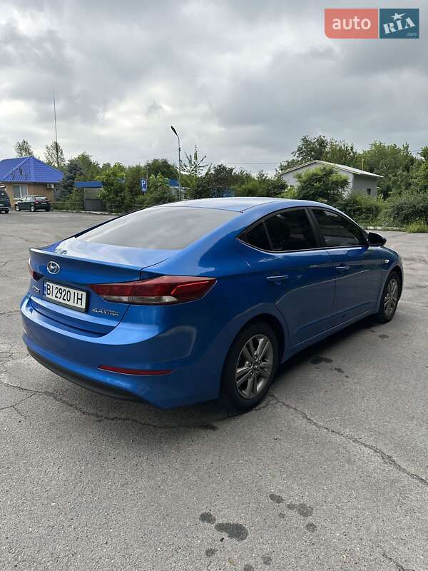 Седан Hyundai Elantra 2016 в Полтаве