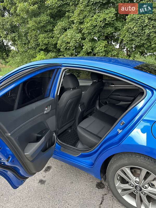 Седан Hyundai Elantra 2016 в Полтаве