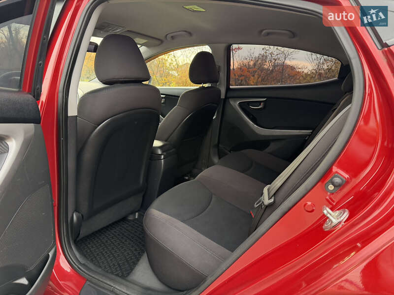 Седан Hyundai Elantra 2012 в Киеве фото 13 Седан Hyundai Elantra 2012 в Киеве