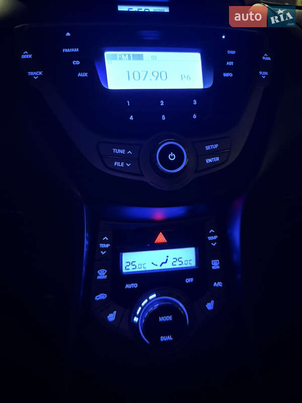 Седан Hyundai Elantra 2012 в Киеве фото 32 Седан Hyundai Elantra 2012 в Киеве