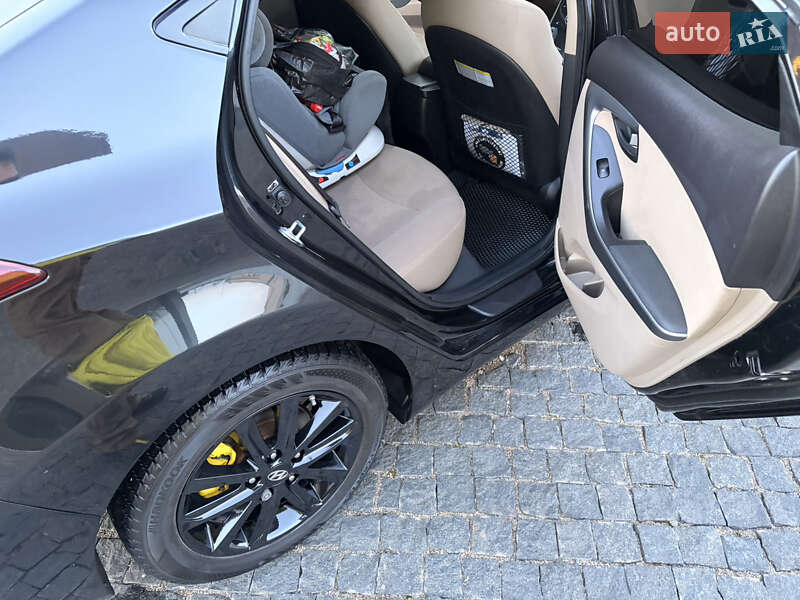 Седан Hyundai Elantra 2014 в Киеве фото 22 Седан Hyundai Elantra 2014 в Киеве