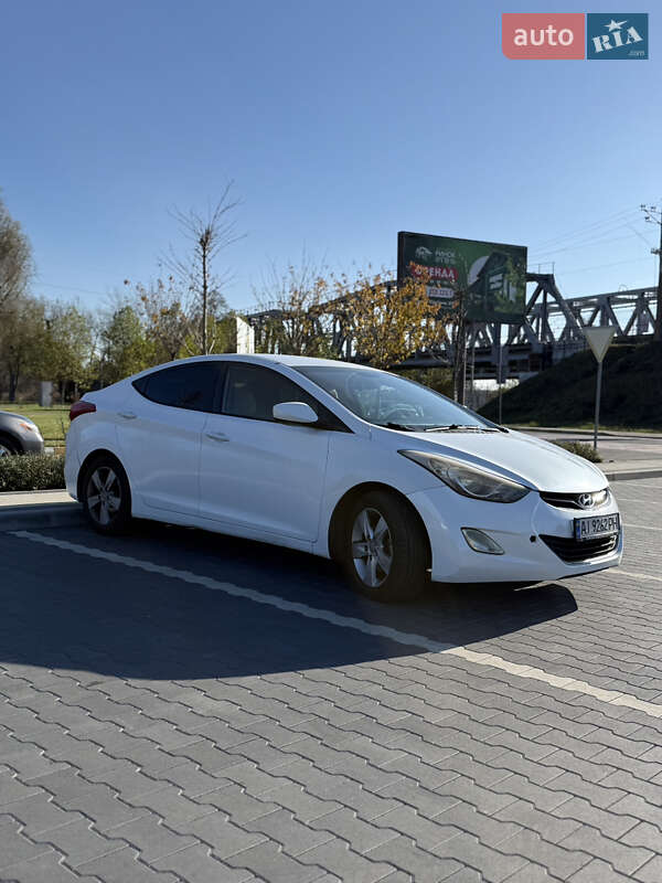 Седан Hyundai Elantra 2012 в Ирпене